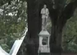 FUNNY STATUE SCARES